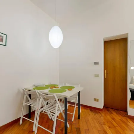 Apartment Grazioso In Centro- Wifi Ascensore Aria Condizionata