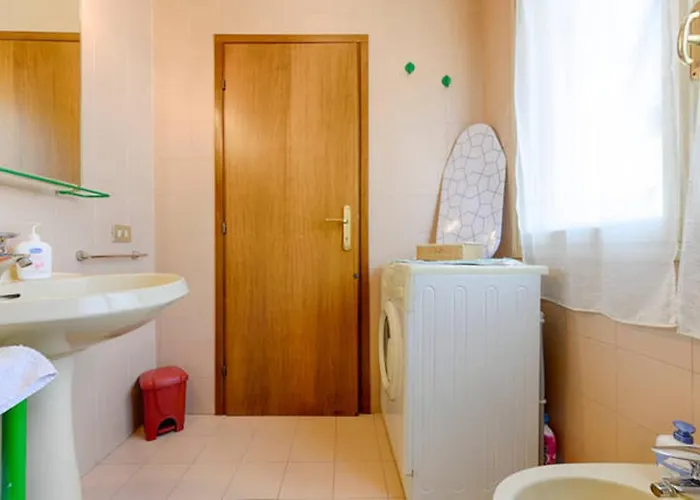 Grazioso In Centro- Wifi Ascensore Aria Condizionata Appartement Modène